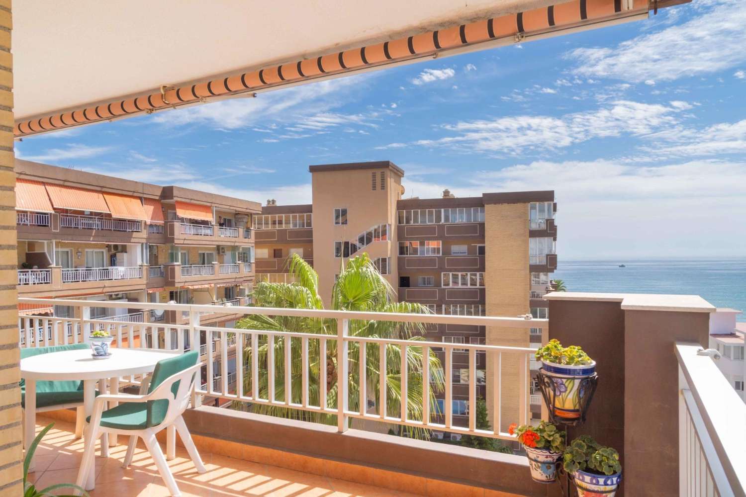 Fantastic flat located 1st line of beach, with views pool and garage