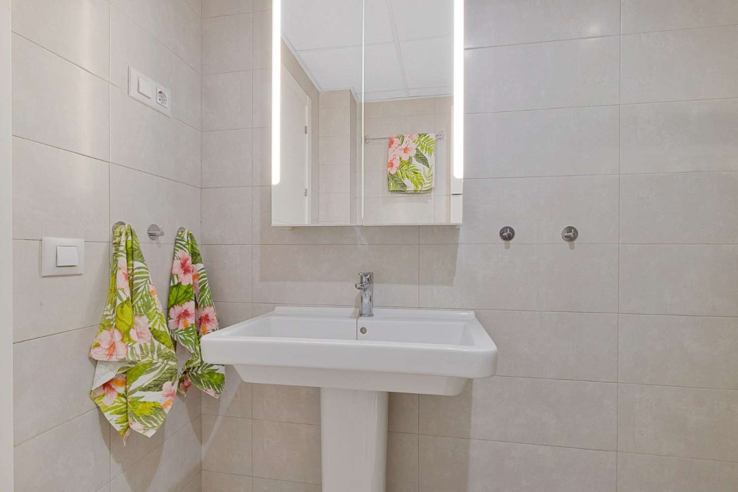 Bright, nice apartment in Los Boliches, Fuengirola, only 300 meters to the train station and 450 meters to the sea