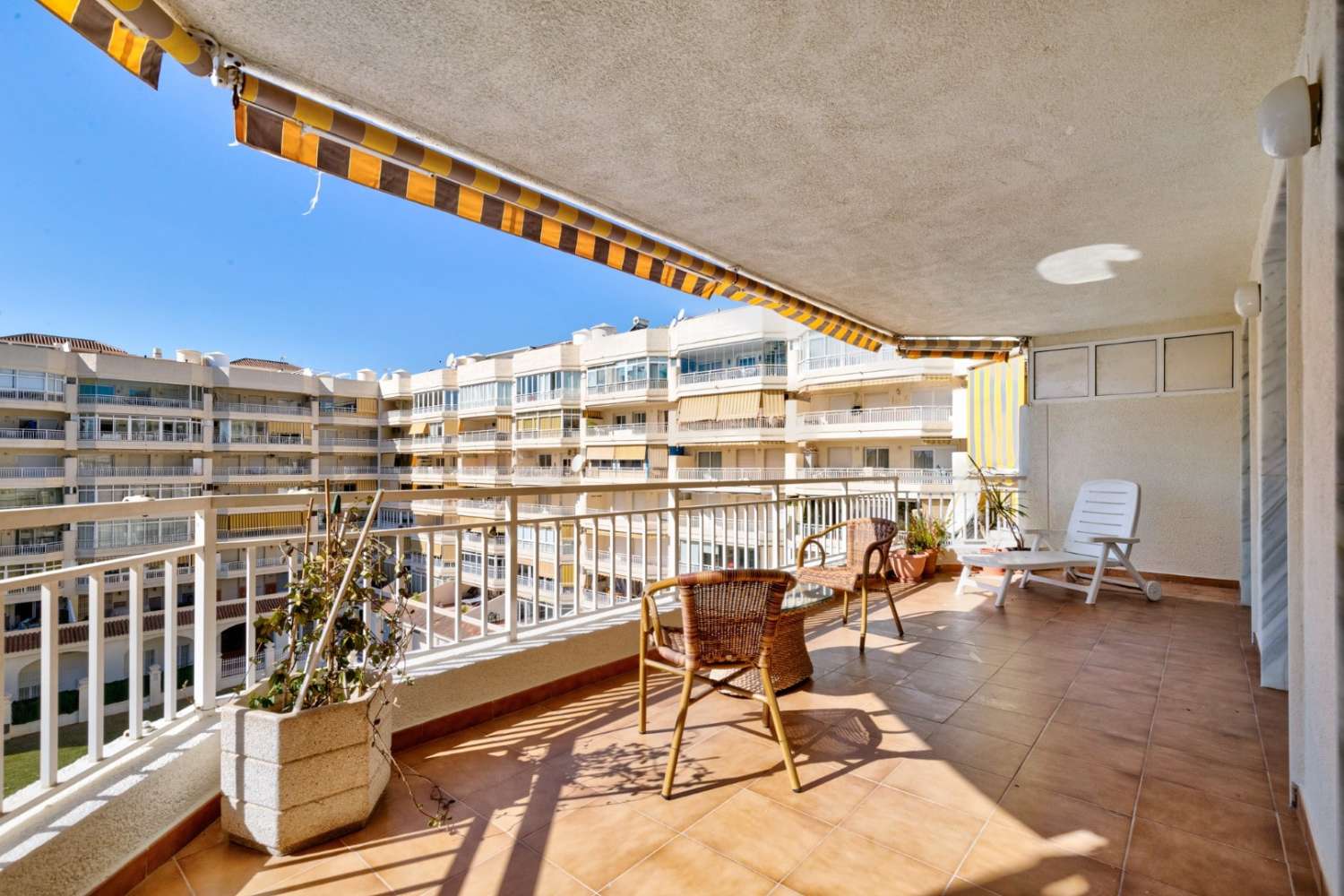 Rymlig lägenhet endast 300 meter från stranden i Los Boliches, Fuengirola.