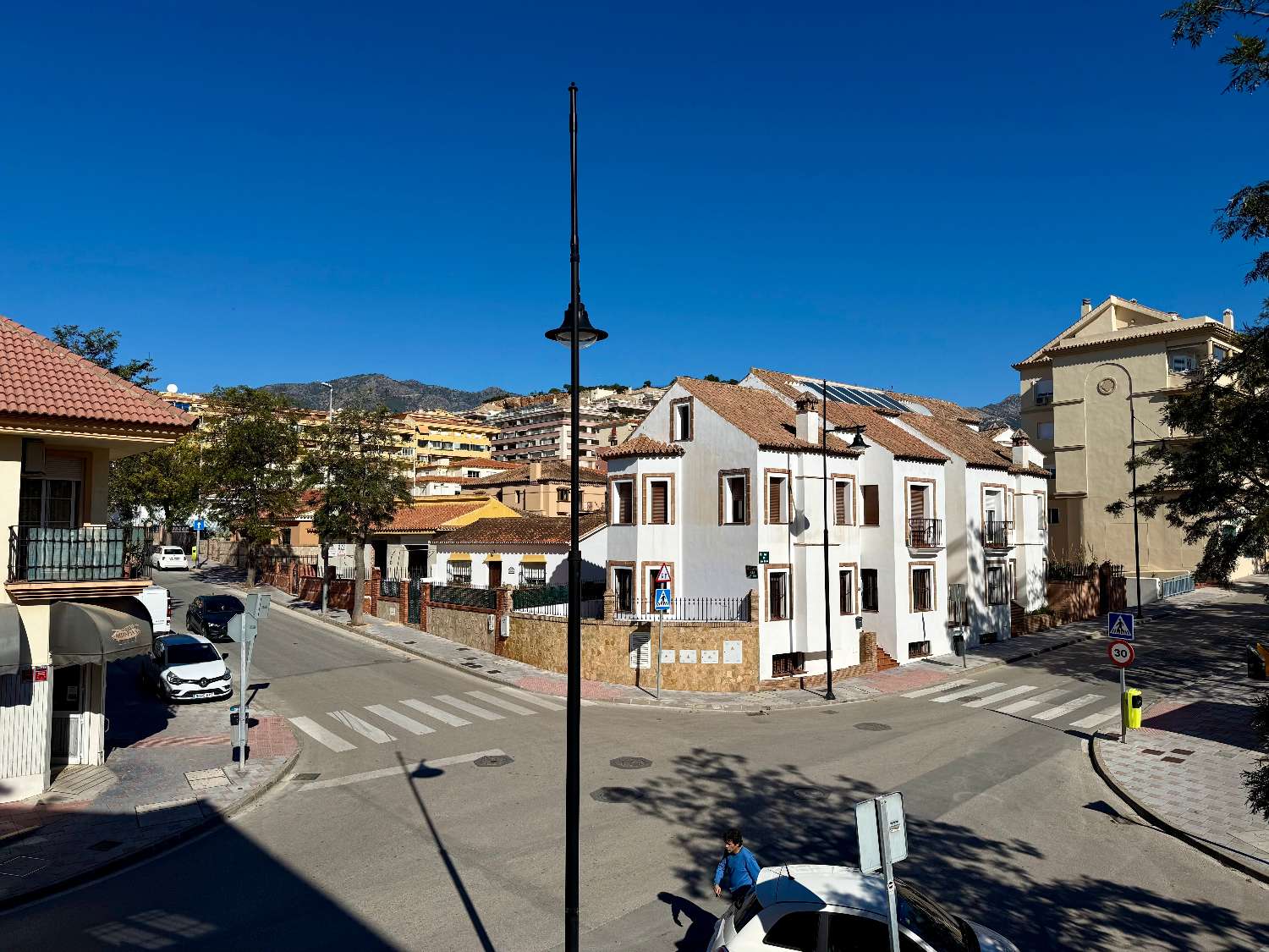 Piso de 3 dormitorios en Los Pacos, con garaje y piscina