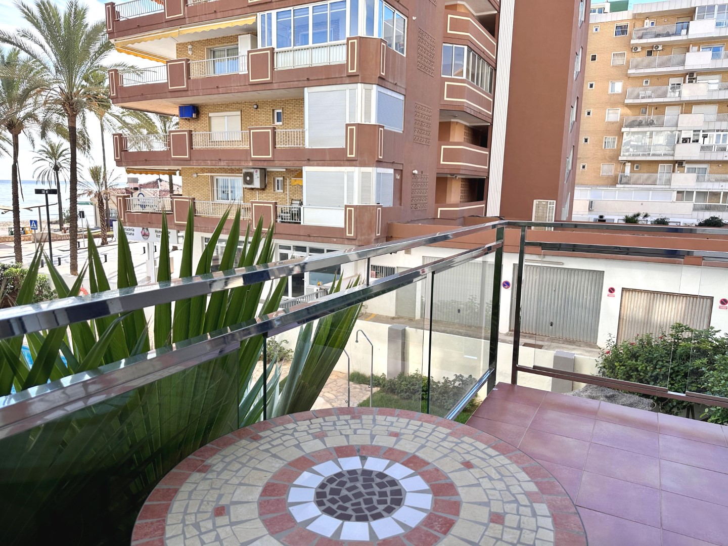 Apartment located on the Paseo Maritimo with beautiful sea views