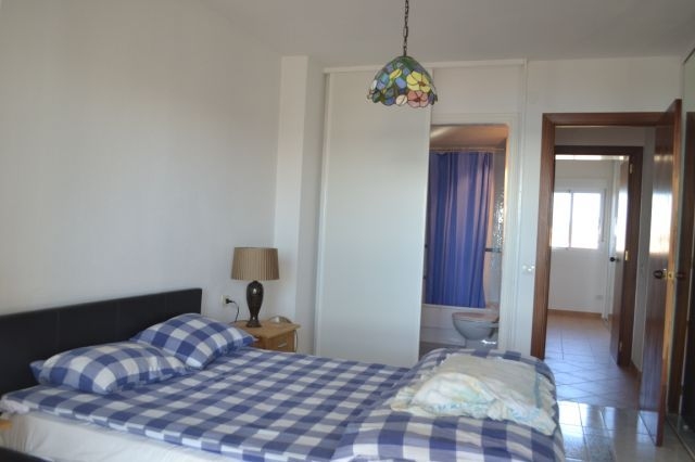 Precioso  Apartamento de 2 dormitorios con fabulosas vistas en 2ª línea de playa en Los Boliches