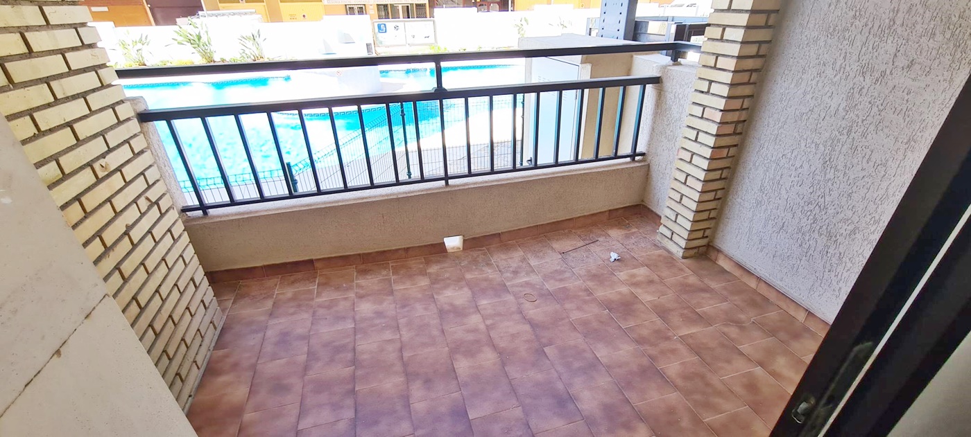 Apartamento en planta baja situado en 1ª linea de playa