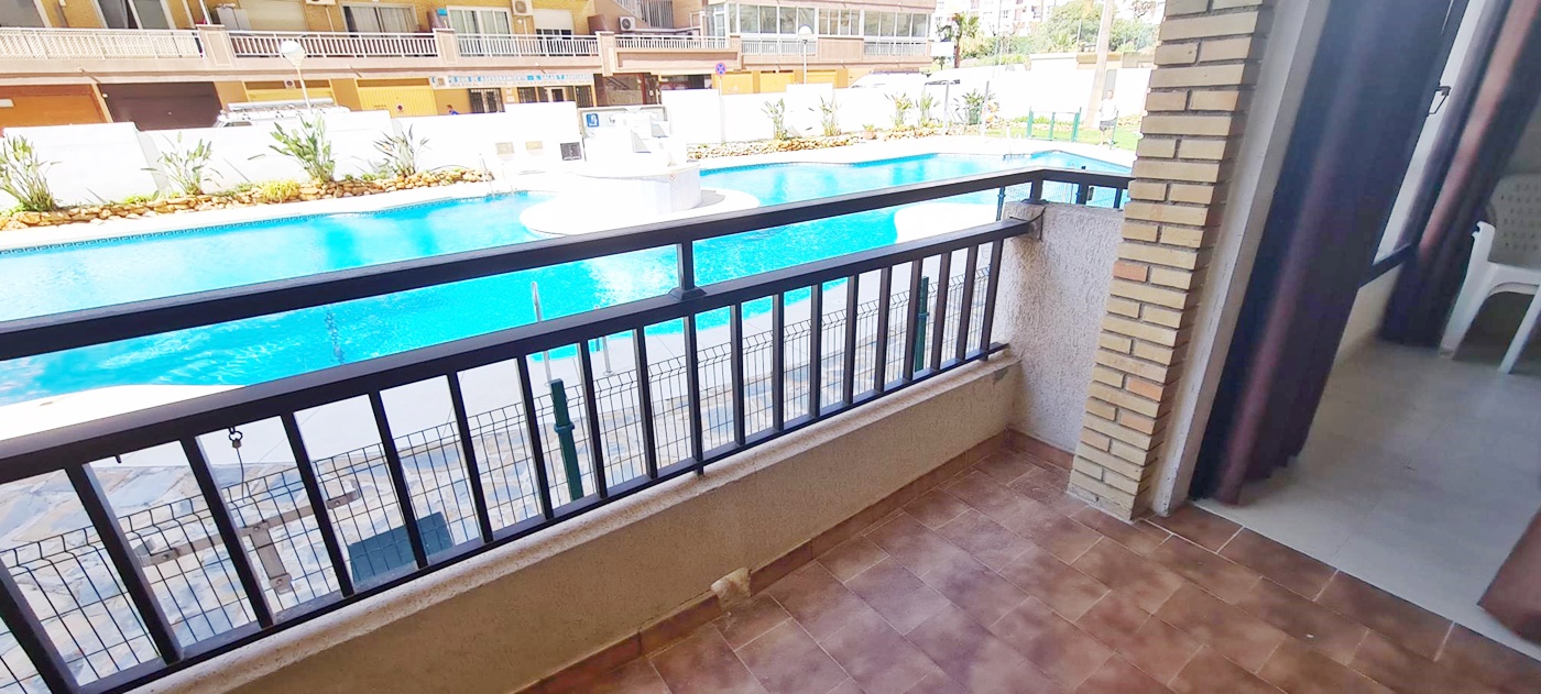 Apartamento en planta baja situado en 1ª linea de playa