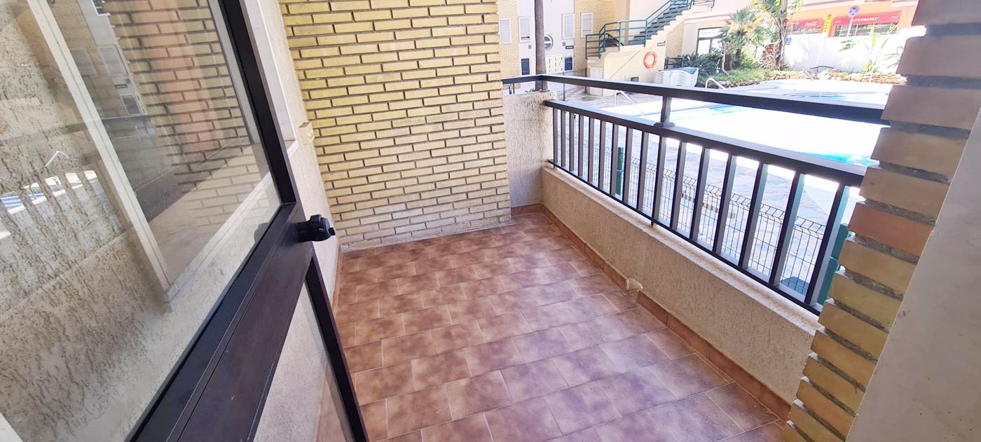 Apartamento en planta baja situado en 1ª linea de playa