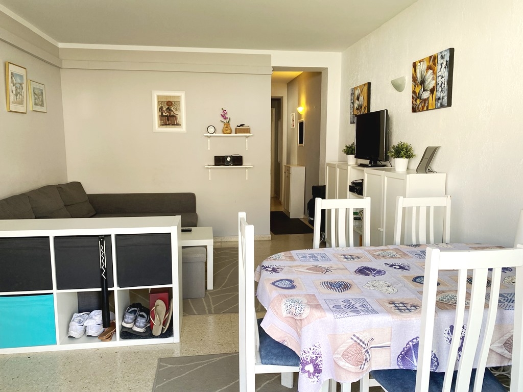 Coqueto Apartamento en tercera línea de playa