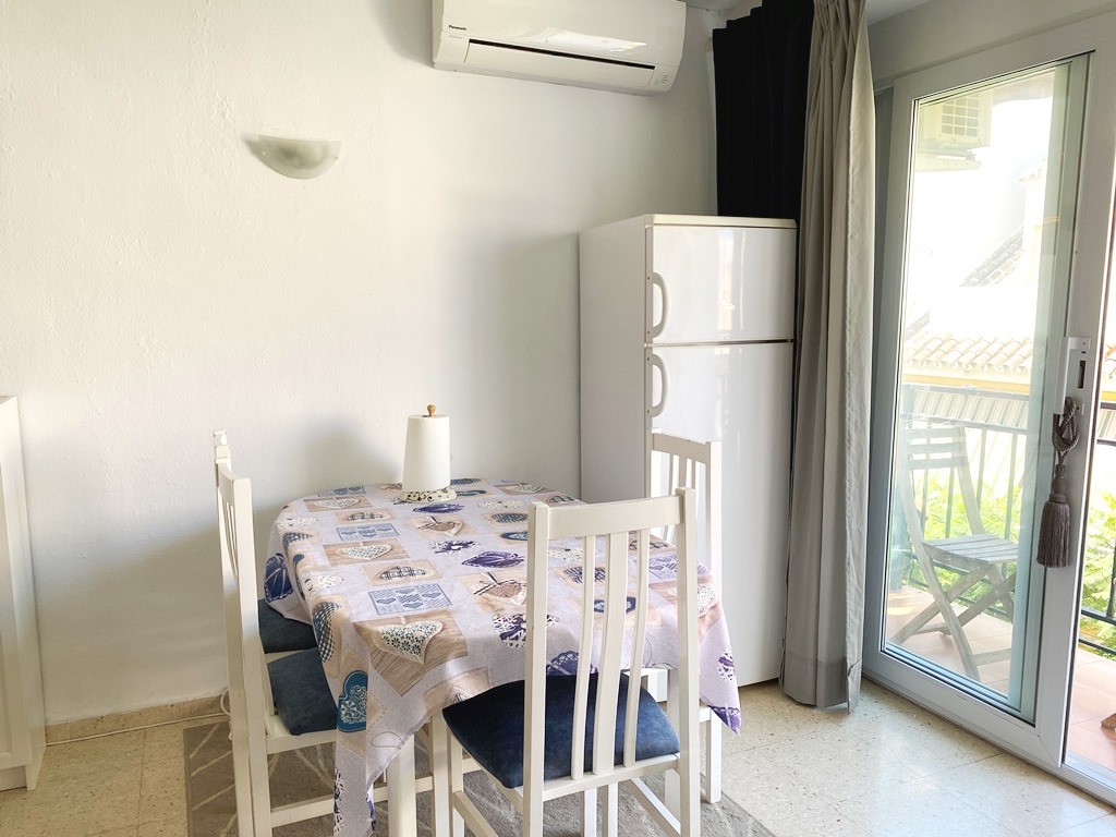 Coqueto Apartamento en tercera línea de playa