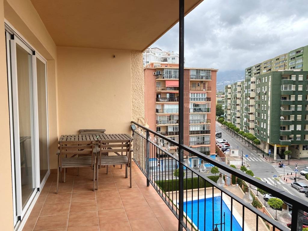 Amplio Apartamento de 2 dormitorios a solo 300 mts de la playa