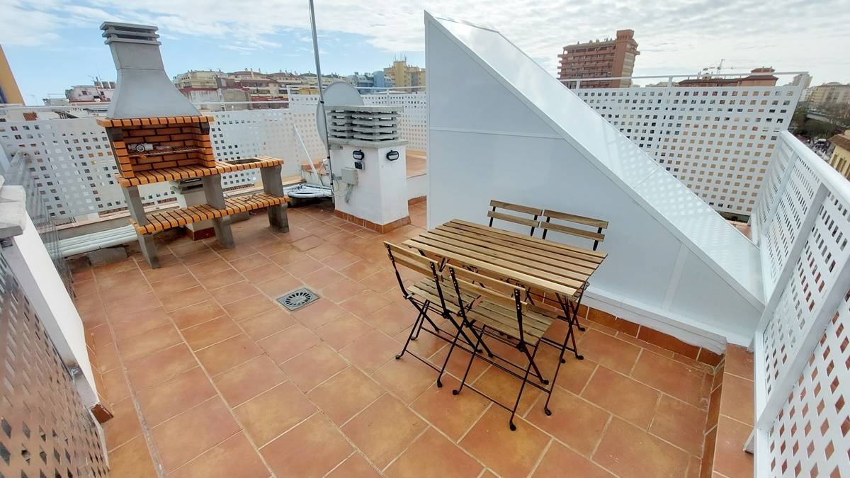 Ático a estrenar a solo 200 mts de la playa