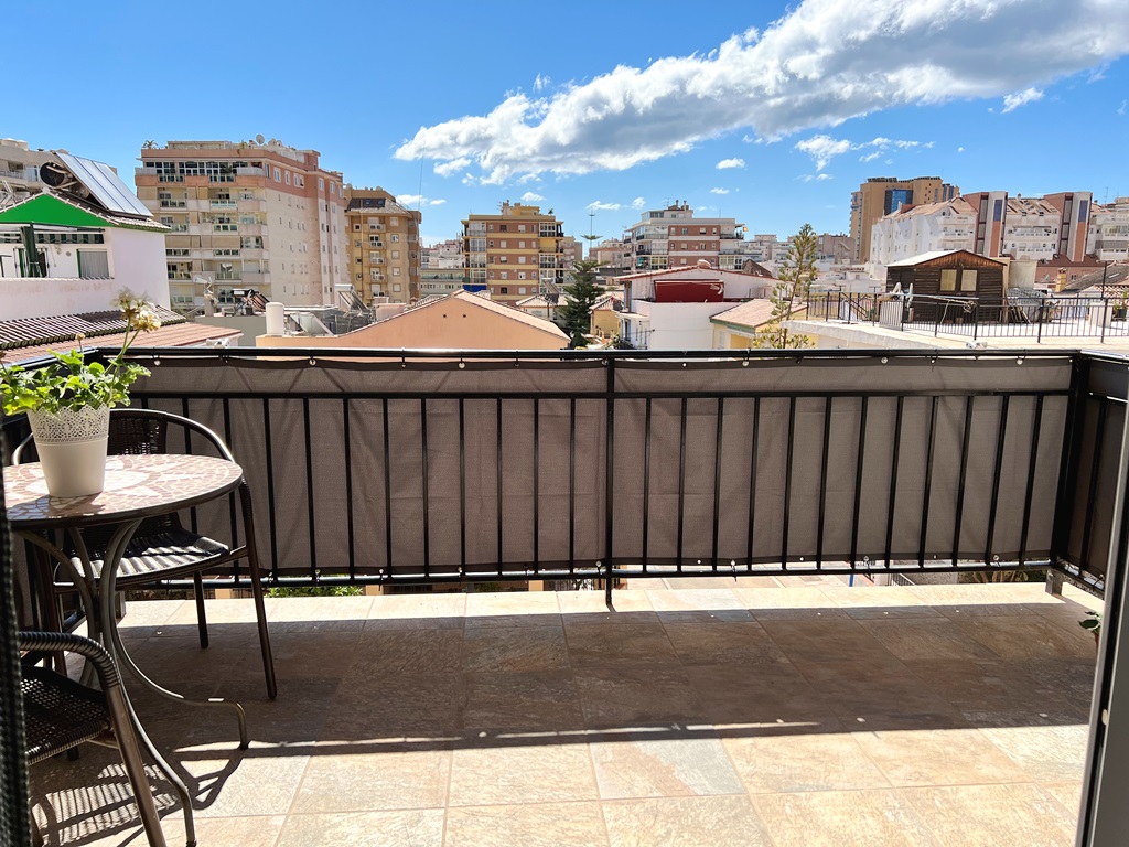 Apartamento totalmente reformado situado a tan solo 400 metros de la playa en Los Boliches