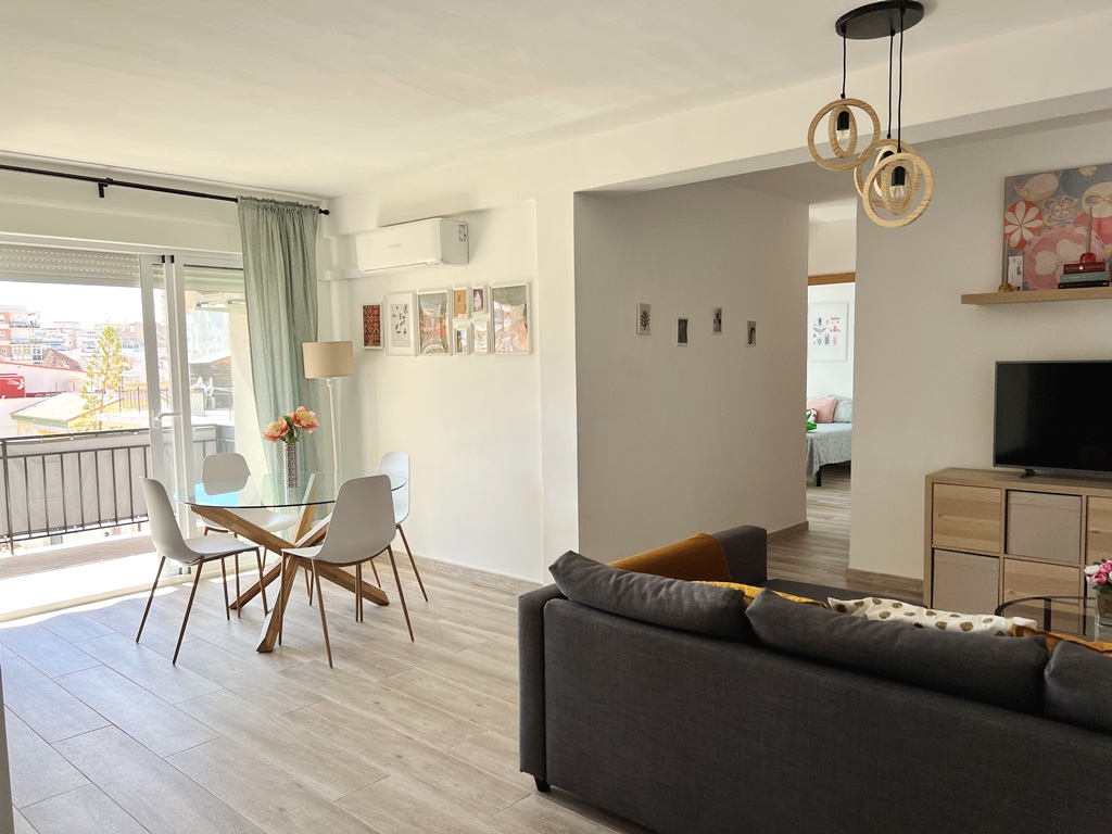 Apartamento totalmente reformado situado a tan solo 400 metros de la playa en Los Boliches