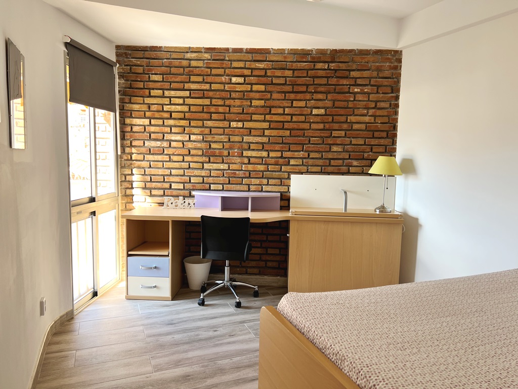 Apartamento totalmente reformado situado a tan solo 400 metros de la playa en Los Boliches