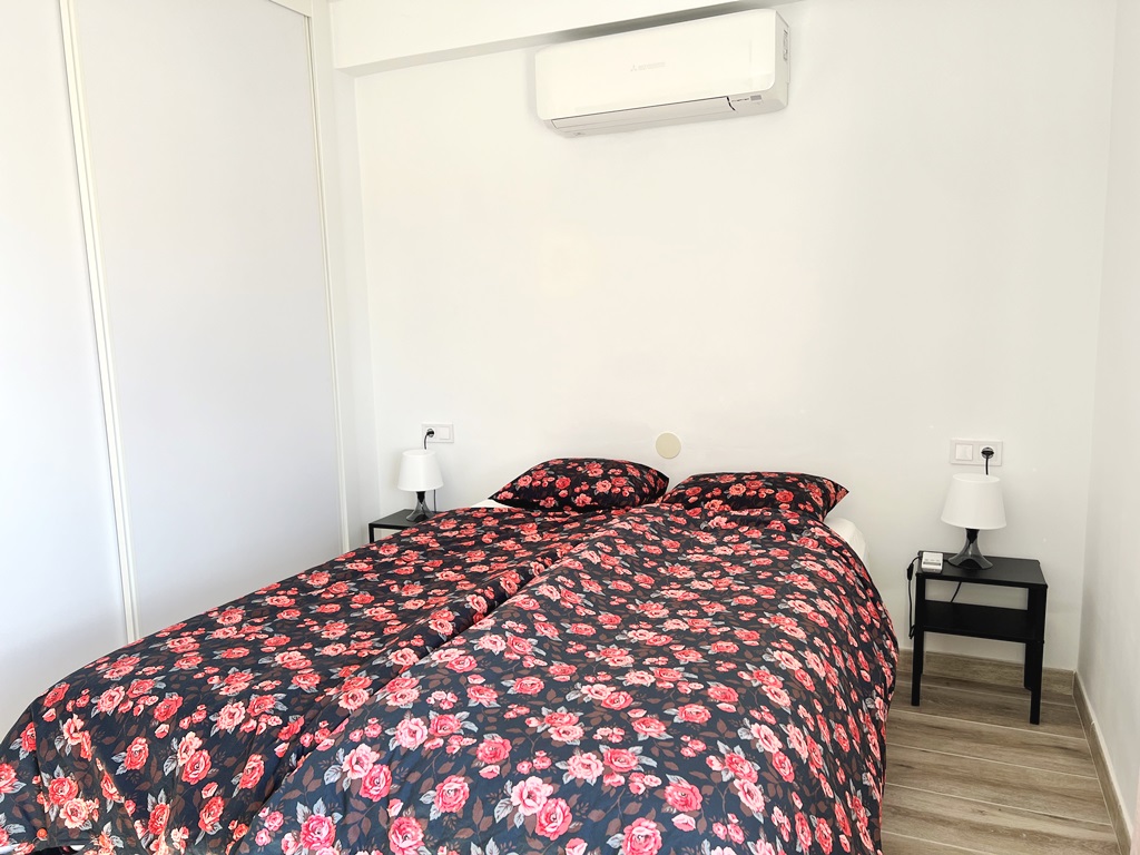 Apartamento totalmente reformado situado a tan solo 400 metros de la playa en Los Boliches