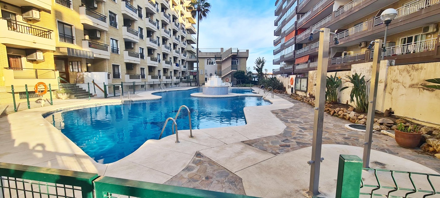 Apartamento de 2 dormitorios en la playa de Los Boliches