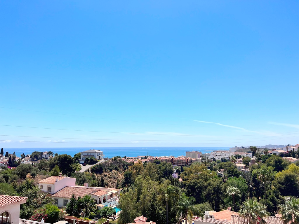 Encantadora villa en estilo rustico con fantásticas vistas al mar