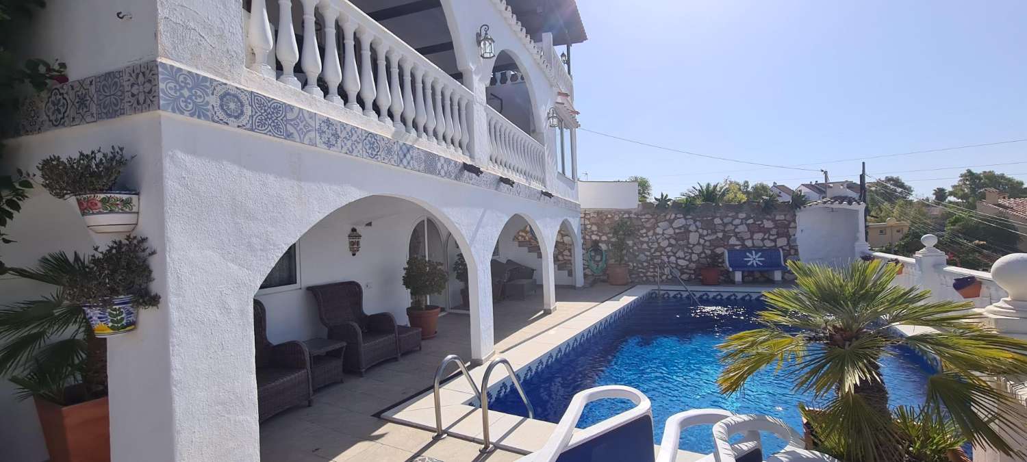 Charming villa in rustic style with  fantastic views towards the sea