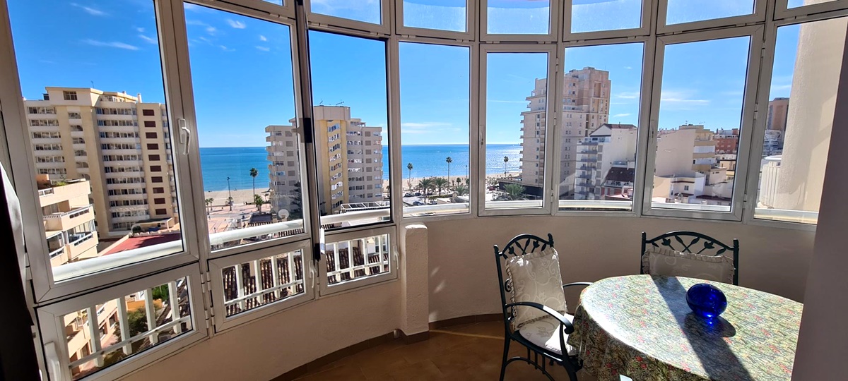 Fantastic flat with sea views located only 100 mts from the beach in Los Boliches