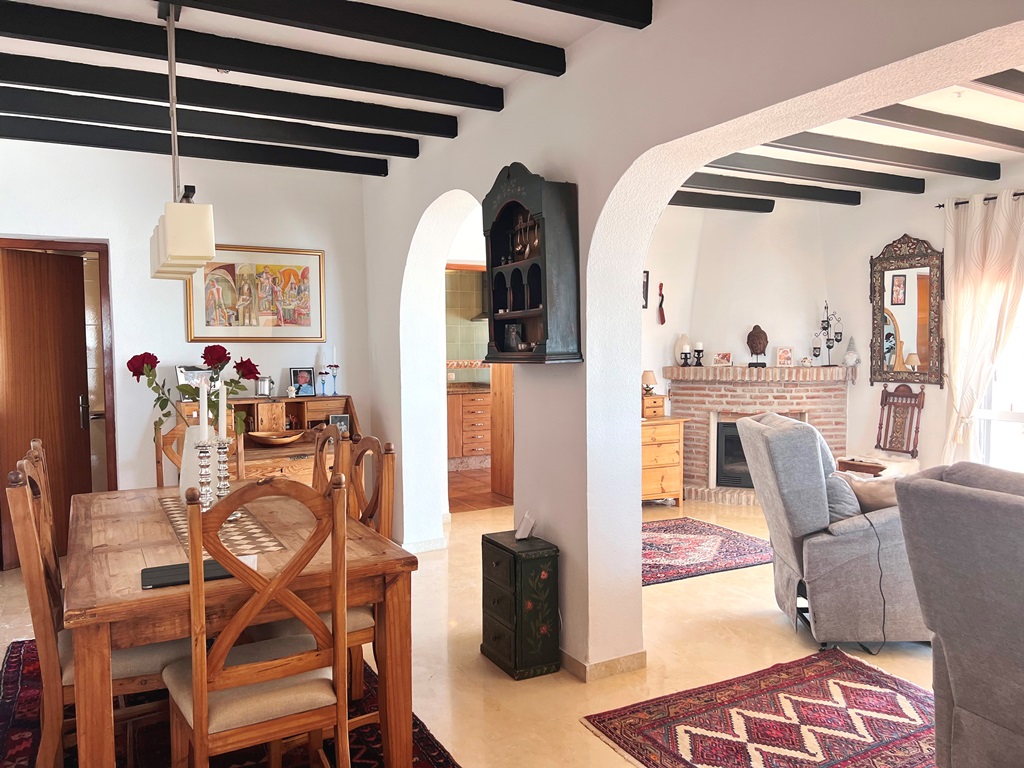 Charming villa in the area of Torremar, Benalmadena, with fantastic sea views