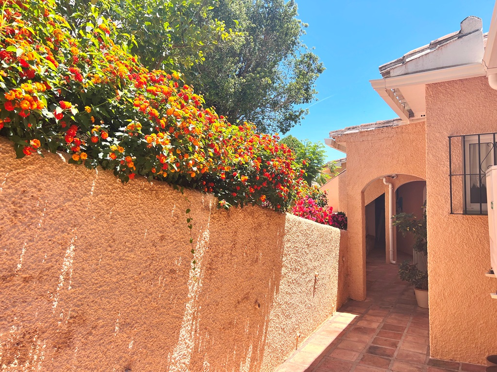 Charmig villa i området Torremar, Benalmadena med fantastisk havsutsikt