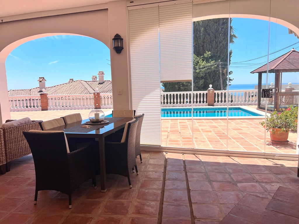 Charmig villa i området Torremar, Benalmadena med fantastisk havsutsikt