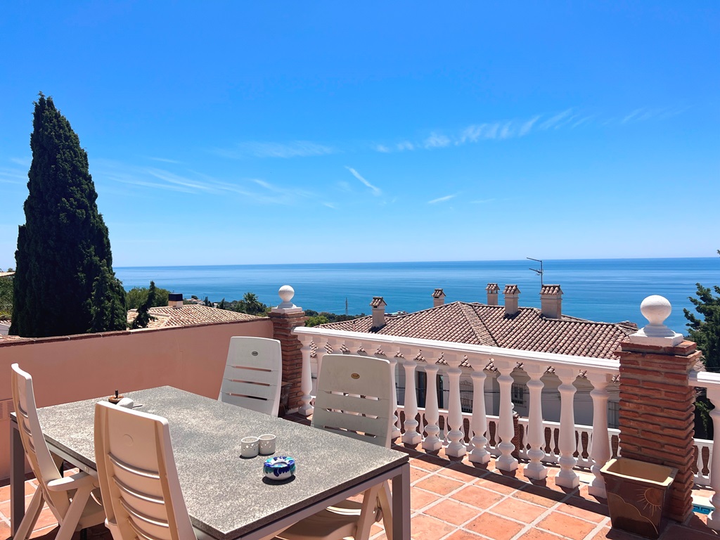 Encantadora villa en la zona de Torremar, Benalmádena, con fantásticas vistas al mar