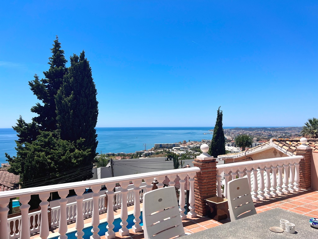 Charmig villa i området Torremar, Benalmadena med fantastisk havsutsikt