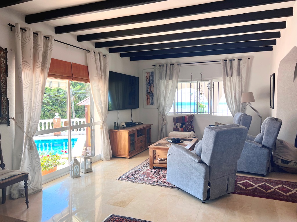 Charming villa in the area of Torremar, Benalmadena, with fantastic sea views