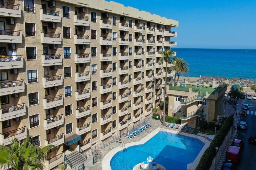 Apartamentos de 1 dormitorio en 1ª línea de playa, con fantásticas vistas al mar, piscina y garaje