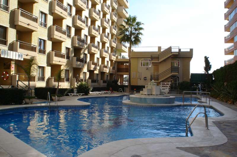 Apartamentos de 1 dormitorio en 1ª línea de playa, con fantásticas vistas al mar, piscina y garaje