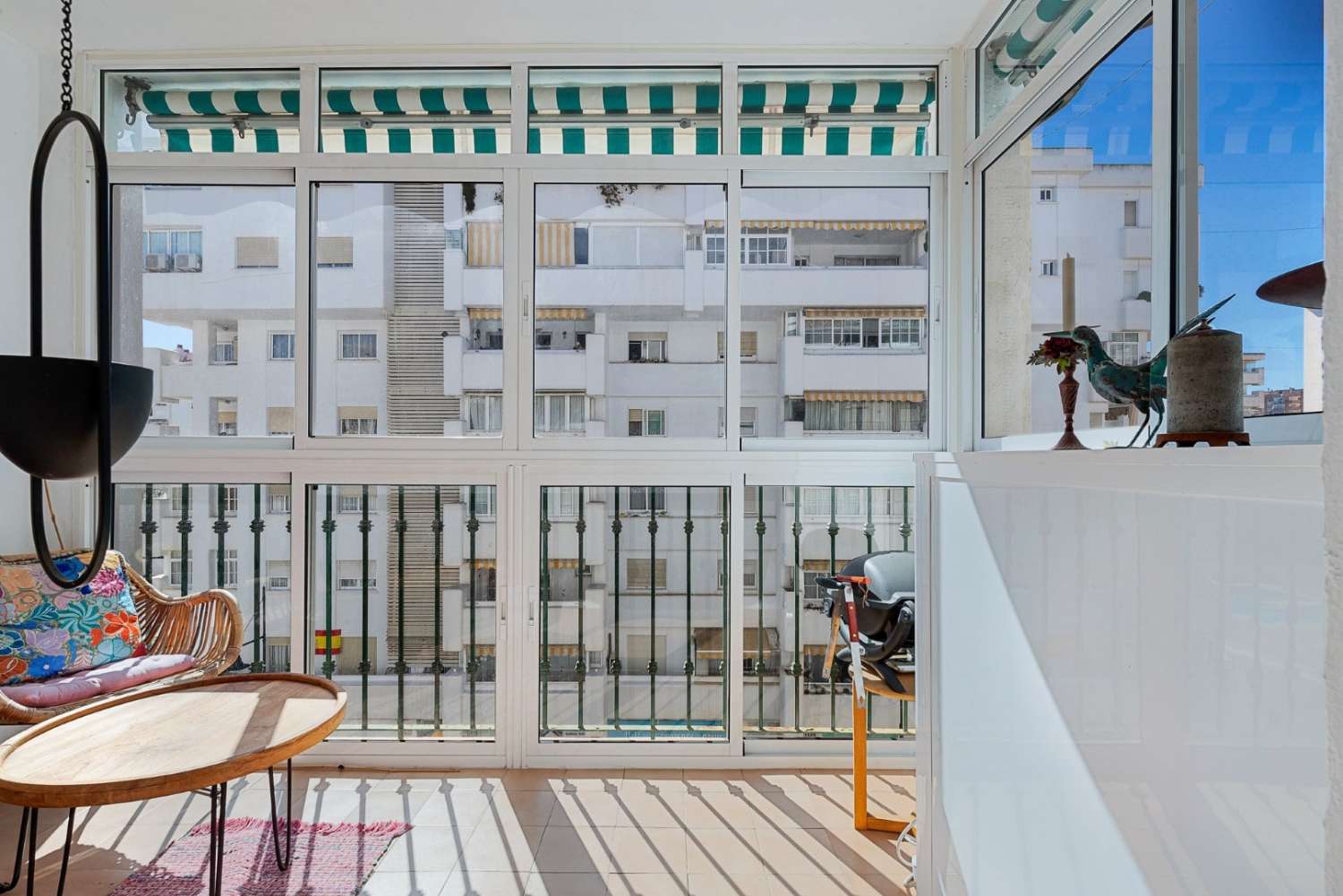 Bright Apartment is centrally located near Plaza Hispanidad and about 450 meters from the beach.