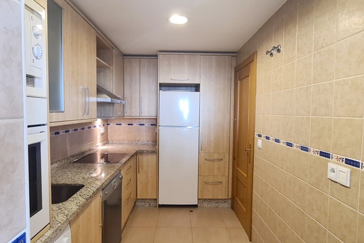 Precioso apartamento amueblado, situado en Los Boliches a solo 700 mts de la playa. Con Piscina, Garaje y trastero