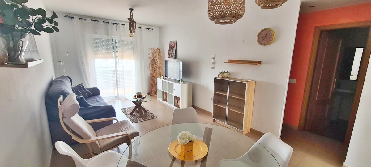 Precioso apartamento amueblado, situado en Los Boliches a solo 700 mts de la playa. Con Piscina, Garaje y trastero