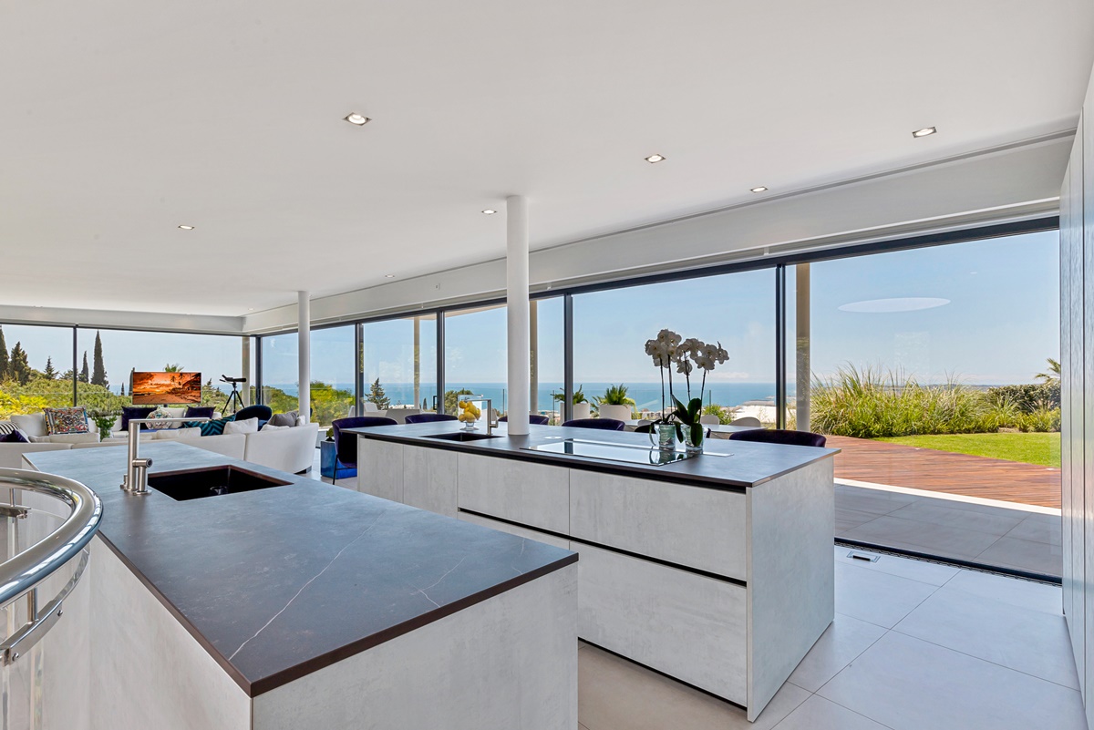 Contemporary designer villa in Reserva del Higuerón with breathtaking views towards the sea