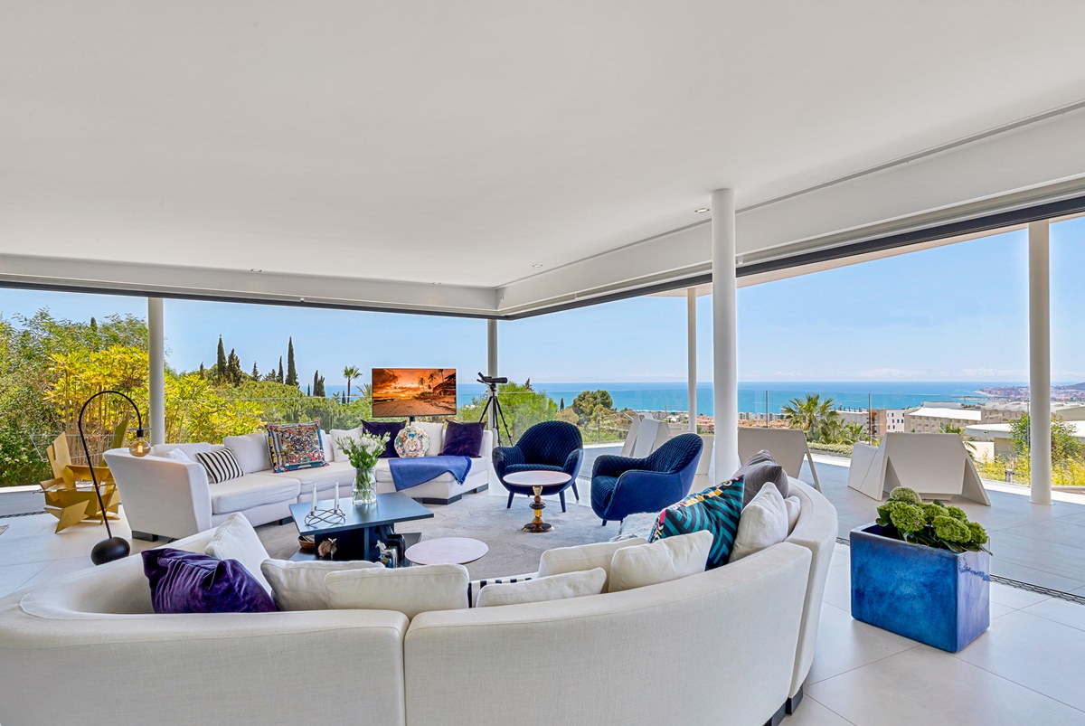 Contemporary designer villa in Reserva del Higuerón with breathtaking views towards the sea