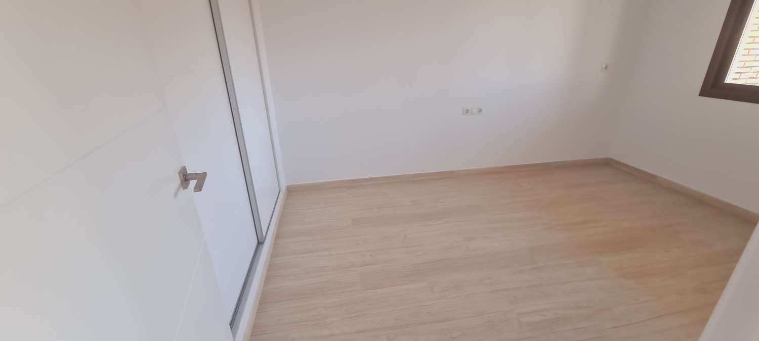 Apartment on the Paseo Marítimo de Los Boliches, with fabulous sea views, pool.