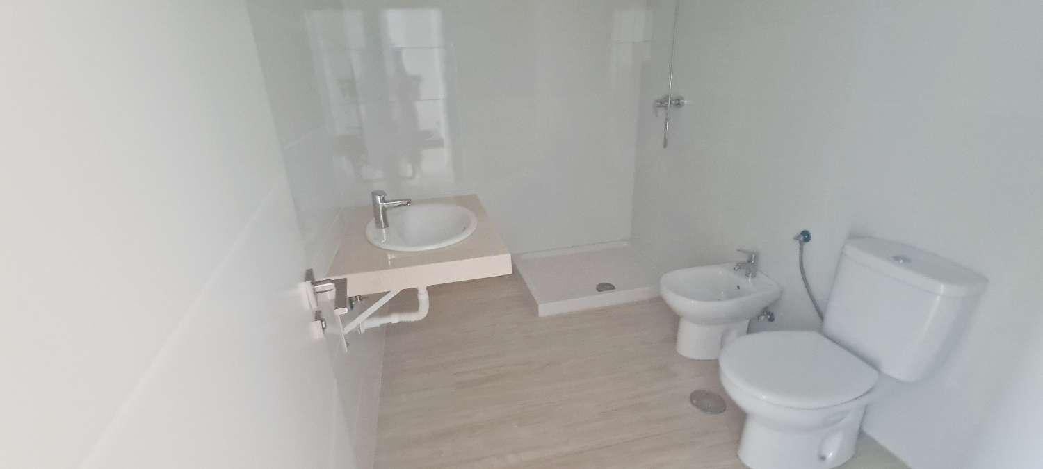 Apartment on the Paseo Marítimo de Los Boliches, with fabulous sea views, pool.