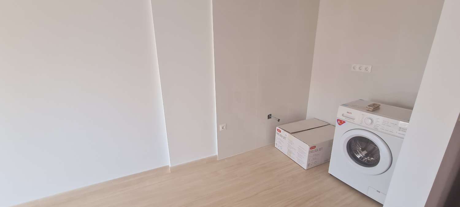 Apartment on the Paseo Marítimo de Los Boliches, with fabulous sea views, pool.