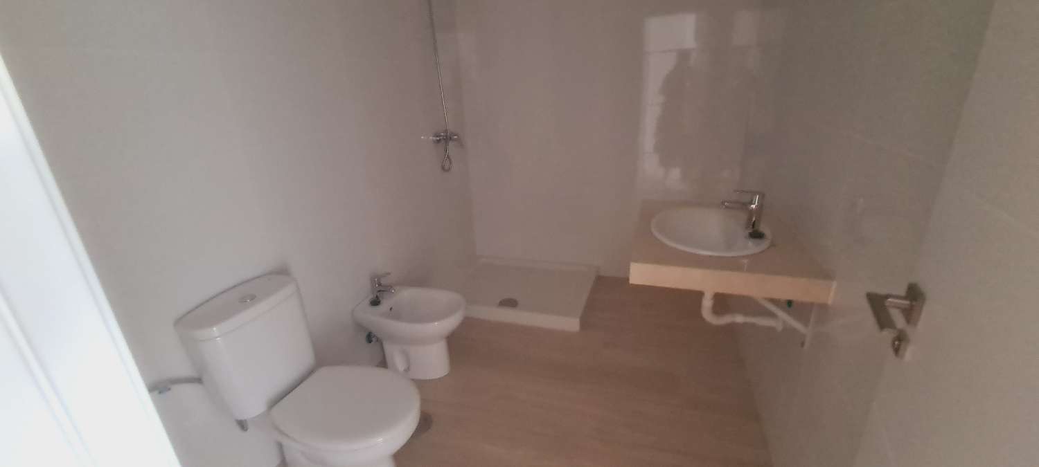 Apartment on the Paseo Marítimo de Los Boliches, with fabulous sea views, pool.