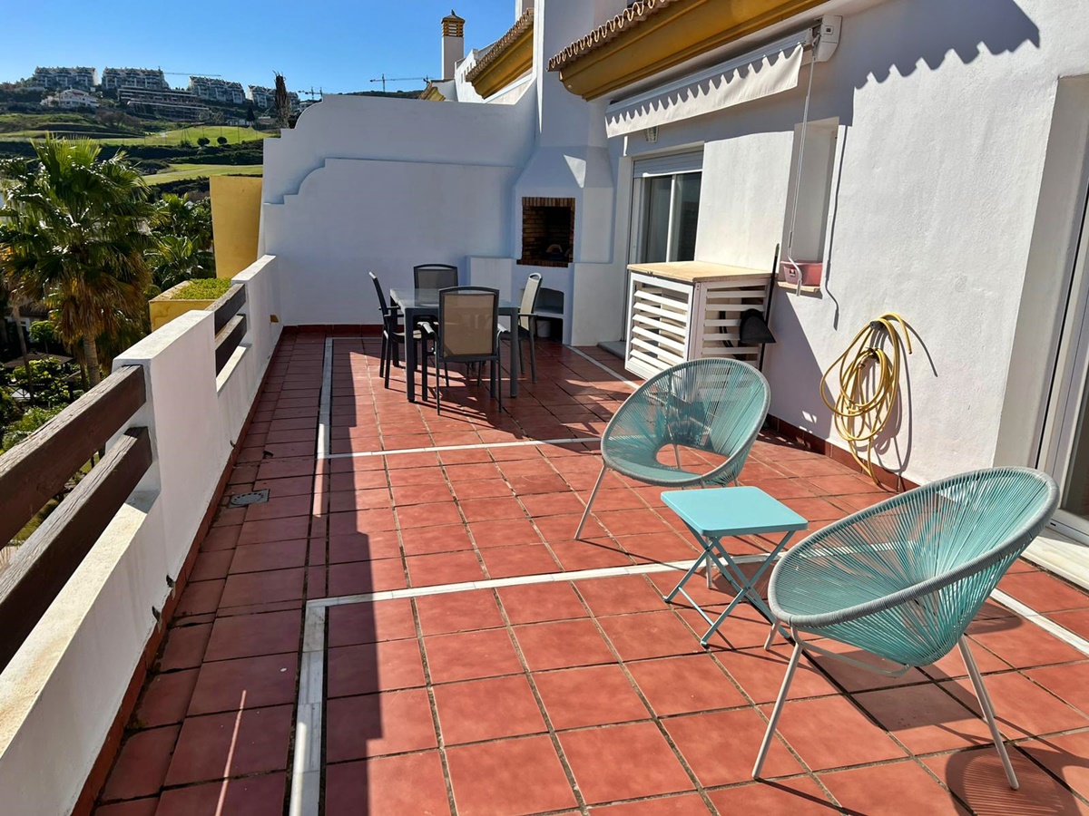Charming penthouse for golf lovers