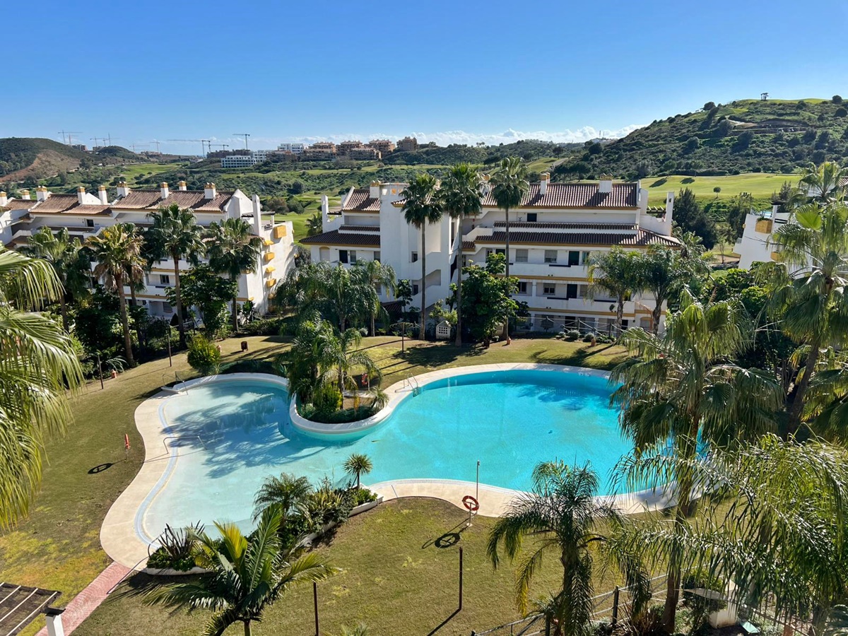 Charming penthouse for golf lovers