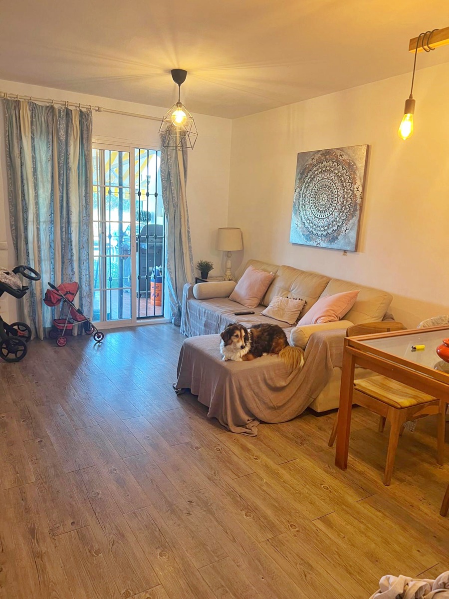 Encantadora y acogedora casa adosada de 2 dormitorios situada en la urbanización Pueblo Campana, mijas costa