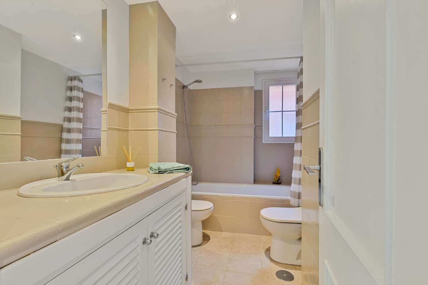 Bonito ático con fantásticas vistas al mar