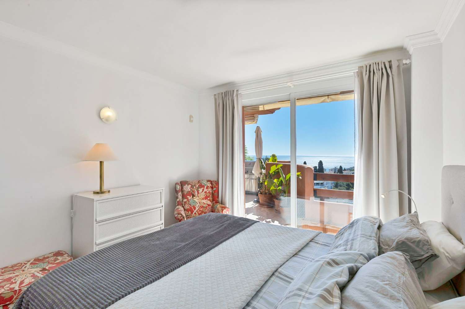 Bonito ático con fantásticas vistas al mar