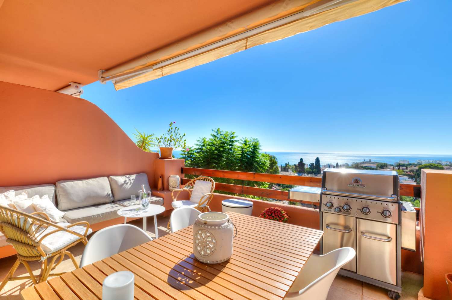 Bonito ático con fantásticas vistas al mar