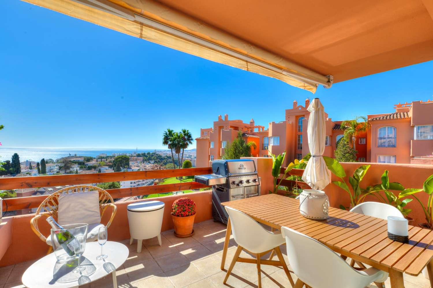 Bonito ático con fantásticas vistas al mar