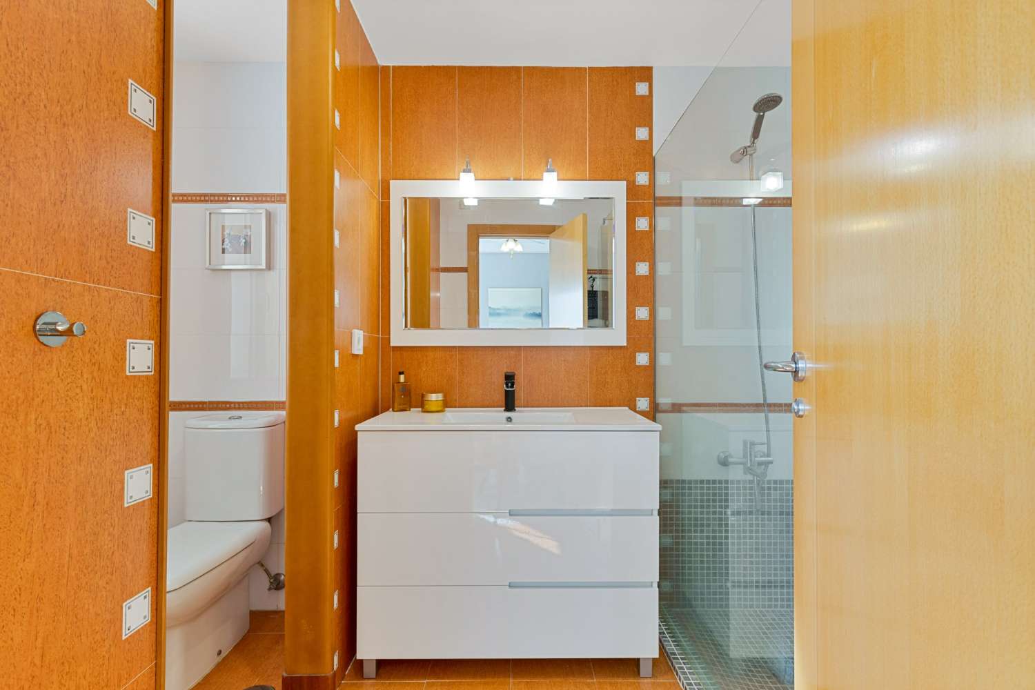 Twnohouse with sea views in the lower part of Torreblanca