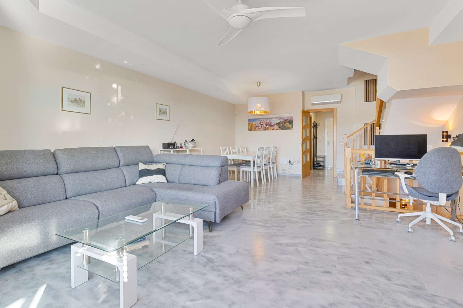 Twnohouse with sea views in the lower part of Torreblanca