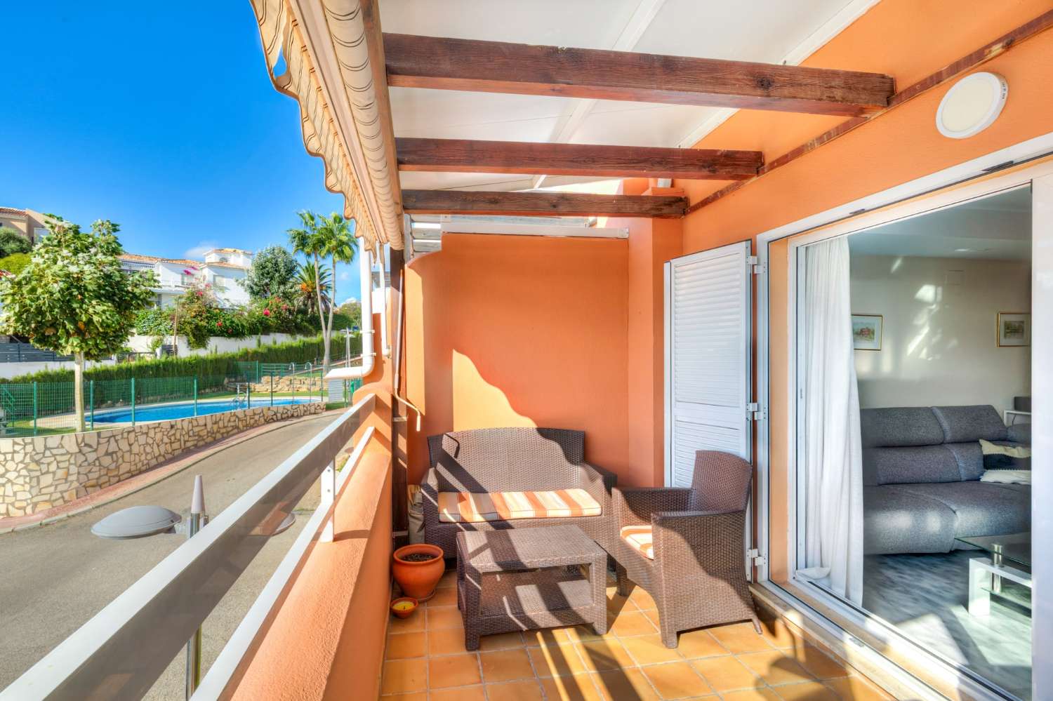 Twnohouse with sea views in the lower part of Torreblanca