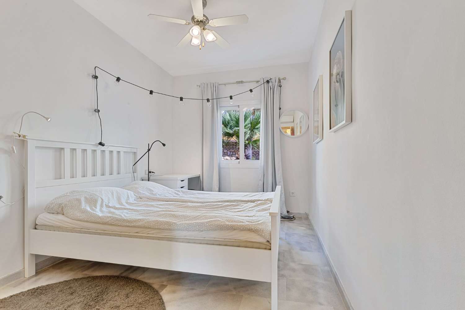 Twnohouse with sea views in the lower part of Torreblanca