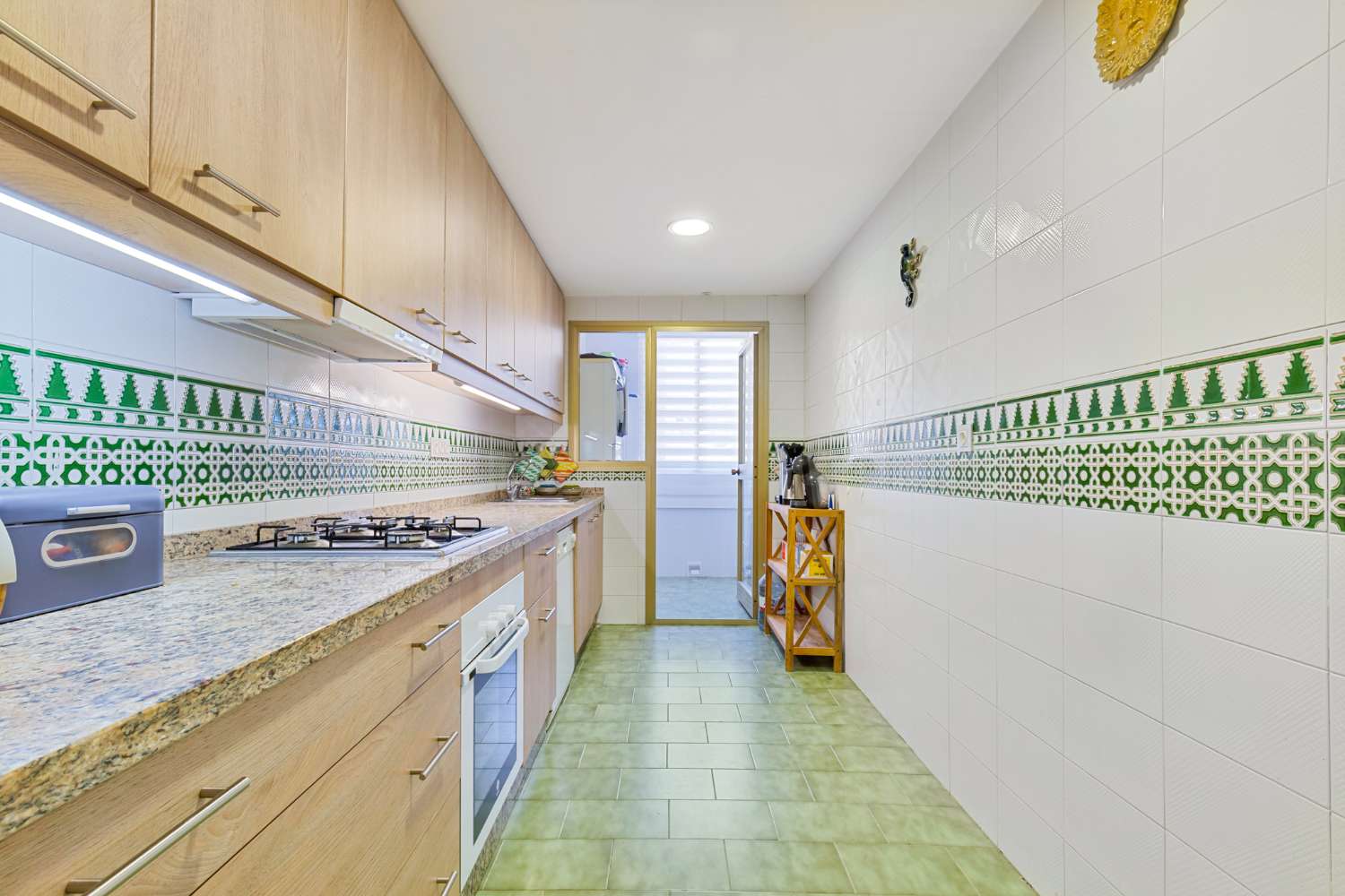 Front-line corner apartment in Doña Sofia